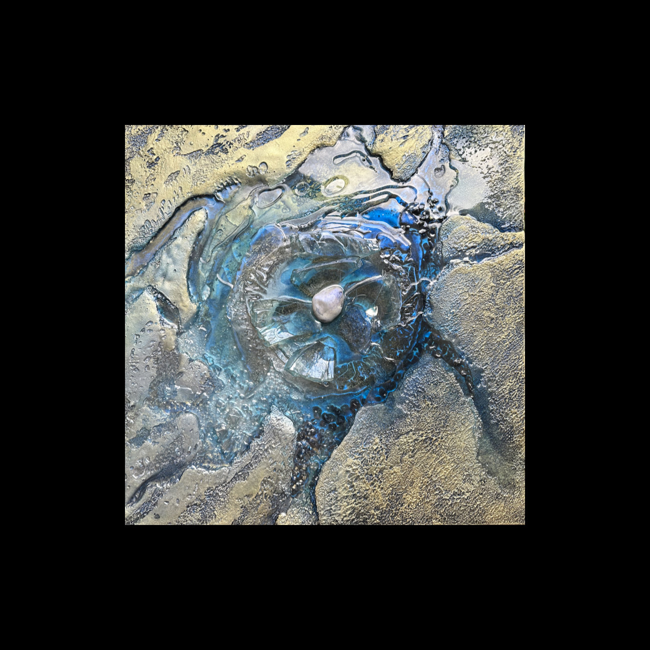  throwing the first stone | beach element | £850 | chequerhousegallery, kings lynn 